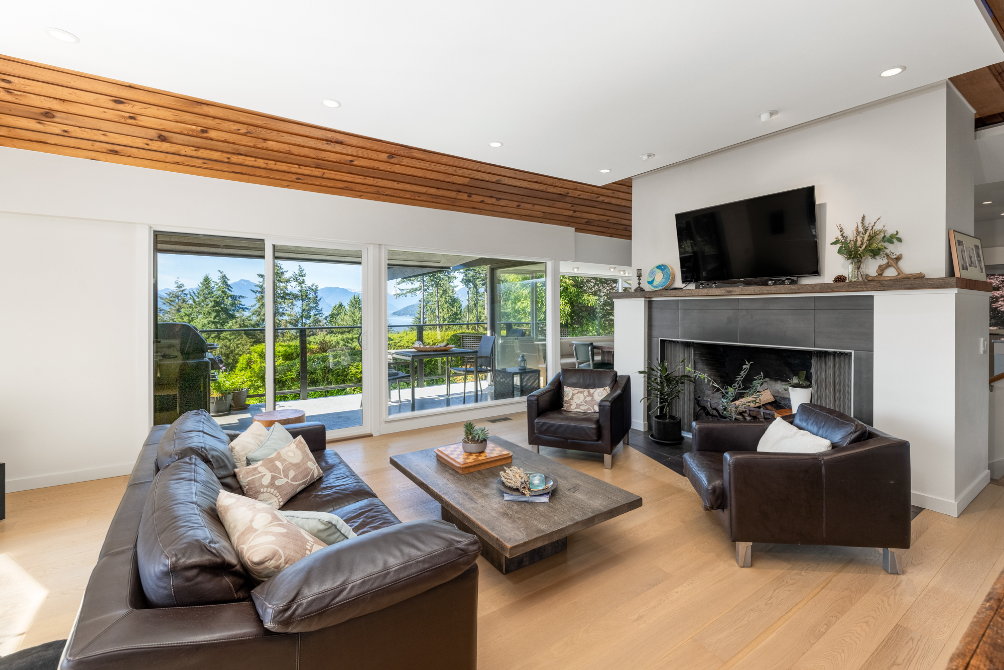 6485 Madrona Crescent